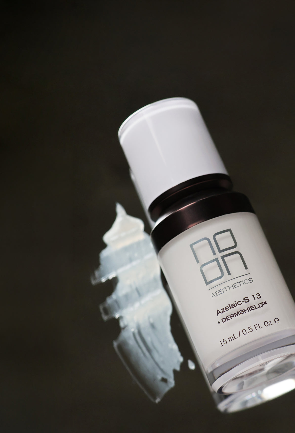 NOON Aesthetics Azelaic-S 13% veido priežiūros priemonė, tekstūra