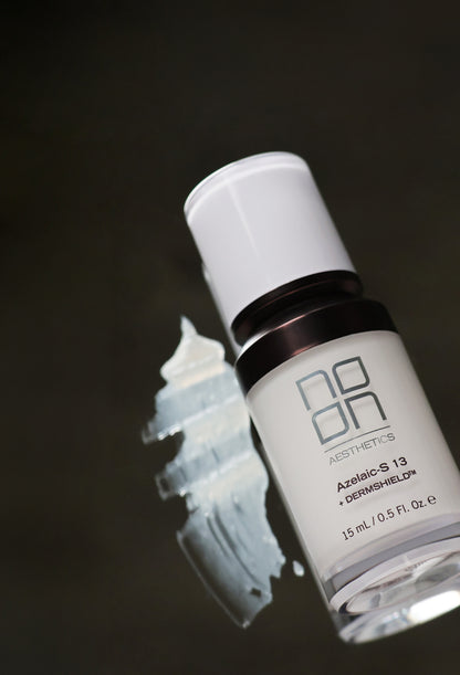 NOON Aesthetics Azelaic-S 13% veido priežiūros priemonė, tekstūra